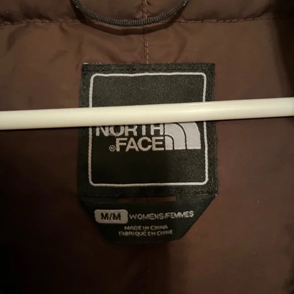 The North Face Parka 600 Down Metropolis
Hooded Long Puffer Coat Brown - Picture 3 of 6